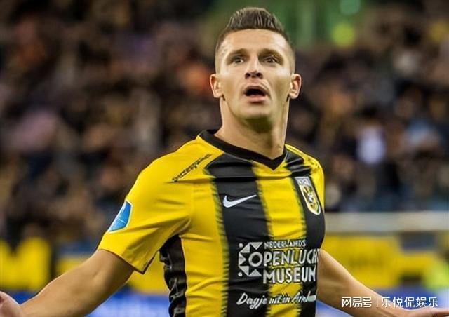 击对手反手 击对手反手