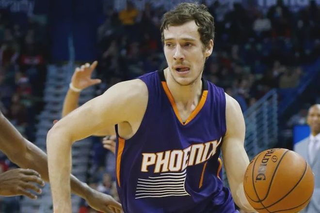 的仍是守备 的仍是守备